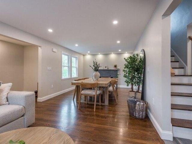 house with 3 bedroom, Stoneham MA ES104514371