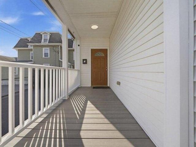 house with 3 bedroom, Stoneham MA ES105531888