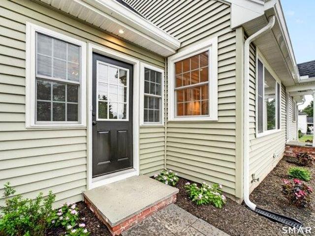 house with 3 bedroom, Stonington CT ES105679082