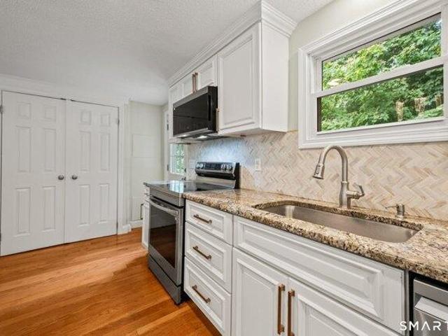 house with 3 bedroom, Stafford CT ES105613235
