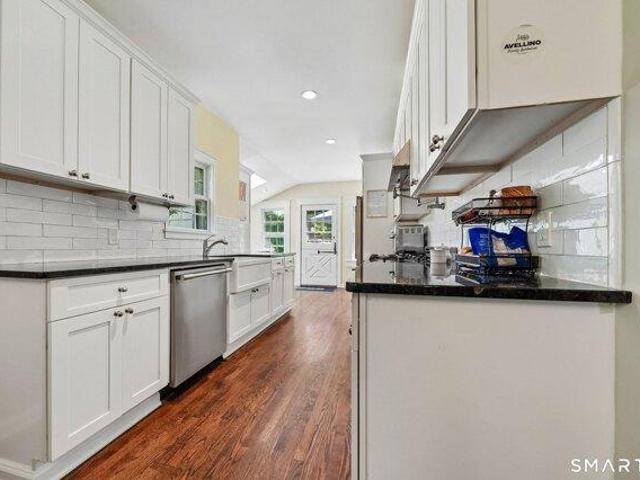 house with 3 bedroom, Stamford CT ES104788452