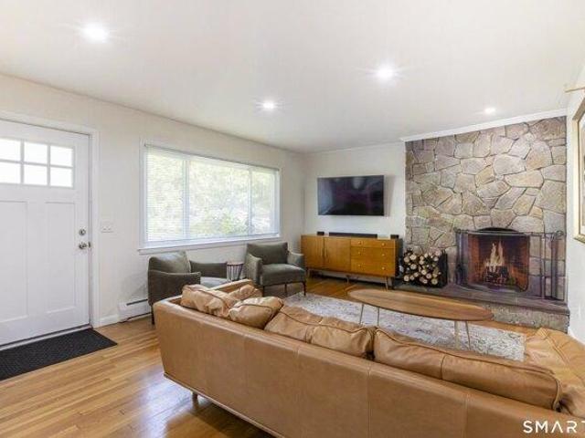 house with 3 bedroom, Stamford CT ES105422888