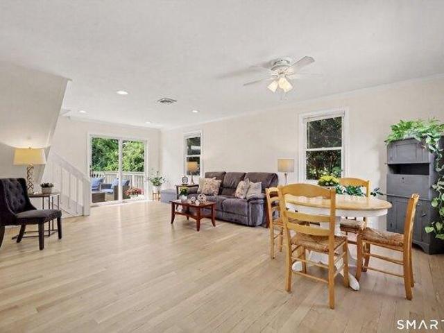 house with 3 bedroom, Stamford CT ES105426295