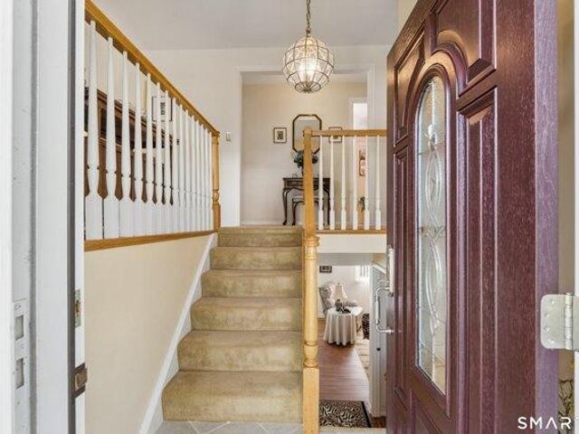 house with 3 bedroom, Stamford CT ES105552389