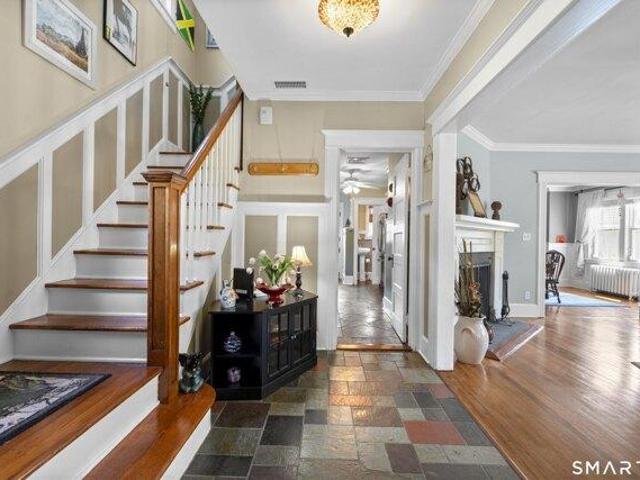house with 3 bedroom, Stamford CT ES105515450