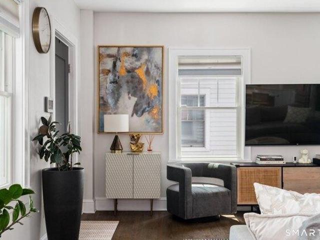 house with 3 bedroom, Stamford CT ES105516594
