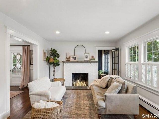 house with 3 bedroom, Stamford CT ES105535726
