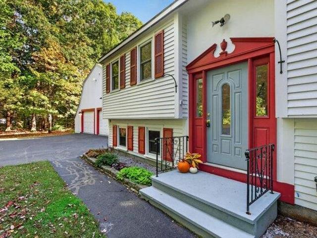 house with 3 bedroom, Standish ME ES105832302