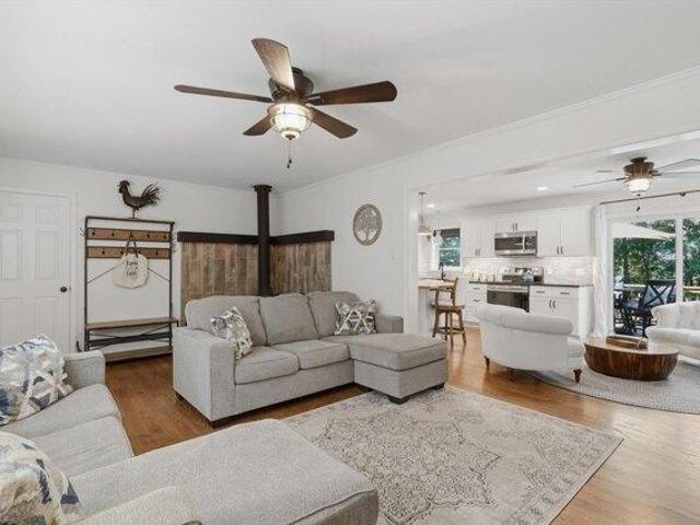 house with 3 bedroom, Sterling MA ES105340620