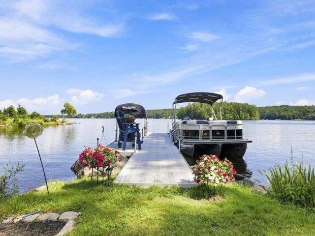 house with 3 bedroom, Strafford NH ES105562333