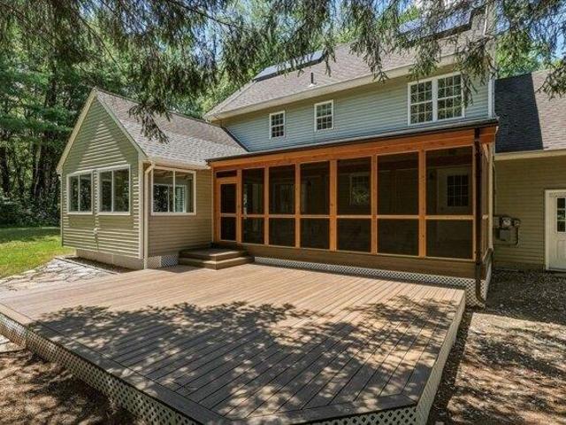house with 3 bedroom, Sunderland MA ES104409473