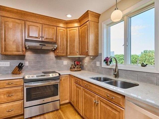 house with 3 bedroom, Sunderland MA ES105259016