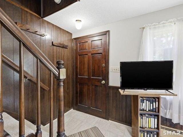 house with 3 bedroom, Suffield CT ES104375619