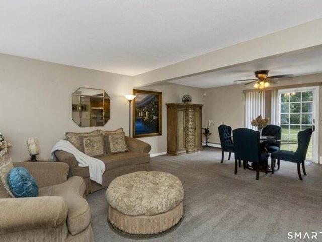 house with 3 bedroom, Suffield CT ES105578965
