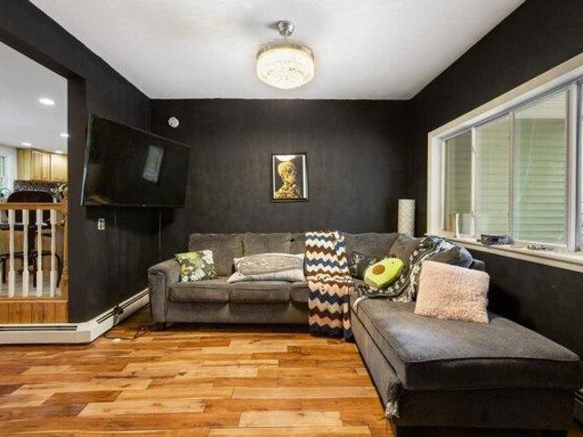 house with 3 bedroom, Surry ME ES104852472