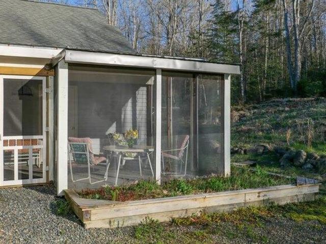 house with 3 bedroom, Surry ME ES105936925