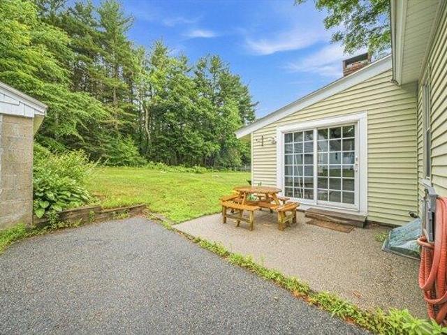 house with 3 bedroom, Sutton MA ES104606545