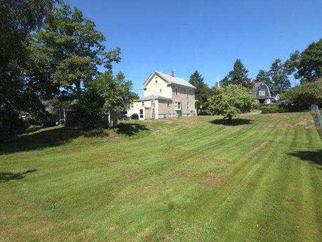 house with 4 bedroom, Taunton MA ES105534622