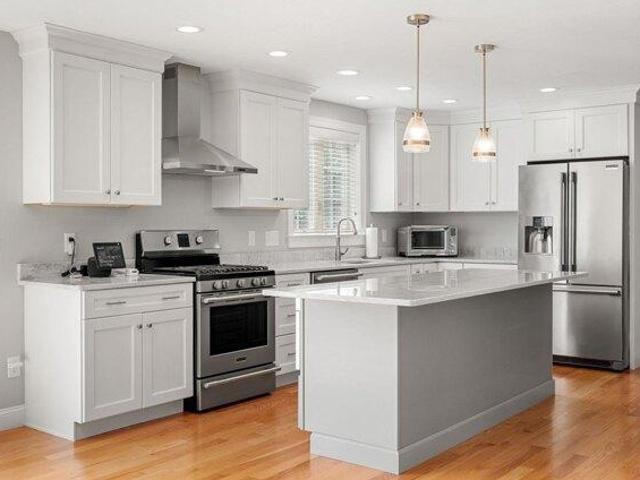 house with 4 bedroom, Tewksbury MA ES105473743