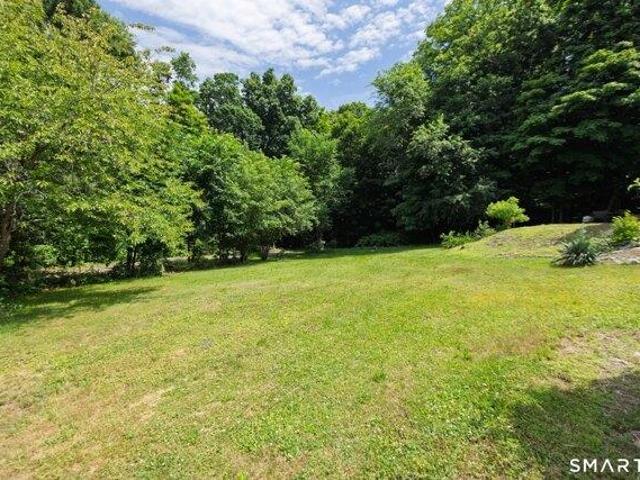 house with 4 bedroom, Thomaston CT ES105537125