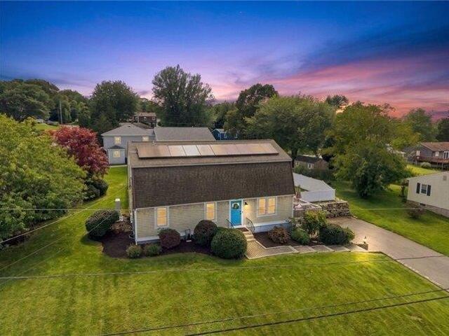 house with 4 bedroom, Tiverton RI ES105428102