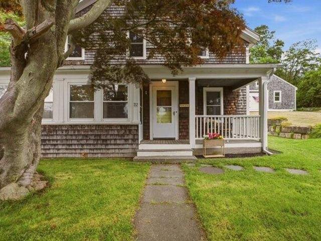 house with 4 bedroom, Tiverton RI ES105513528