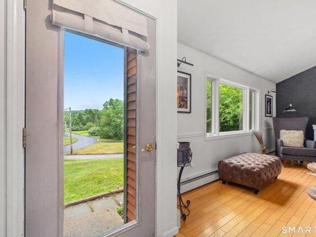 house with 4 bedroom, Tolland CT ES104608480
