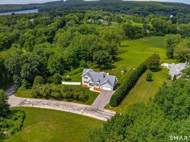 house with 4 bedroom, Tolland CT ES105423980