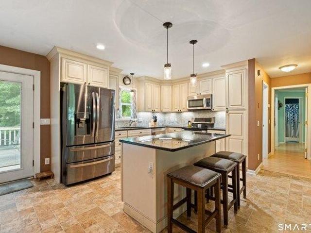 house with 4 bedroom, Tolland CT ES105749963