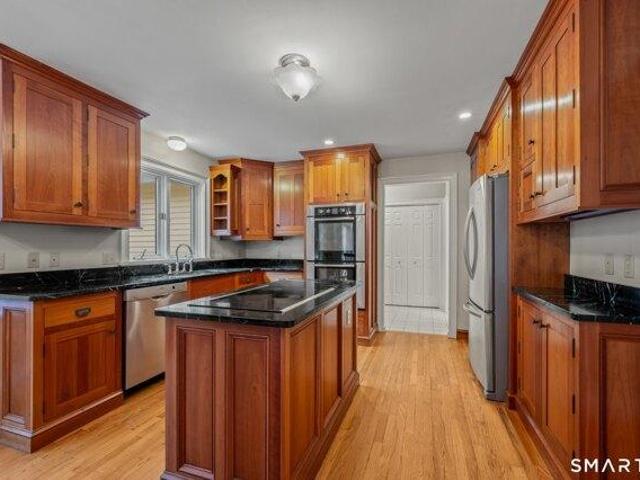 house with 4 bedroom, Tolland CT ES105799268
