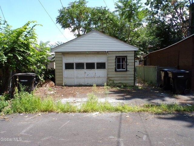 house with 4 bedroom, Troy NY ES105287280