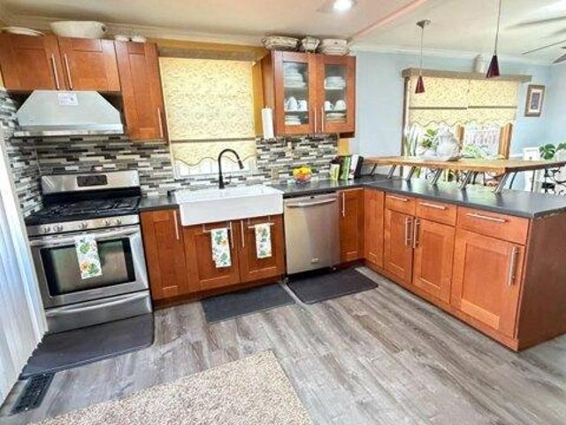 house with 4 bedroom, Trenton NJ ES105275233