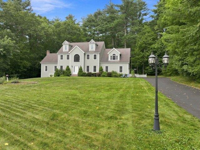 house with 4 bedroom, Upton MA ES105383532