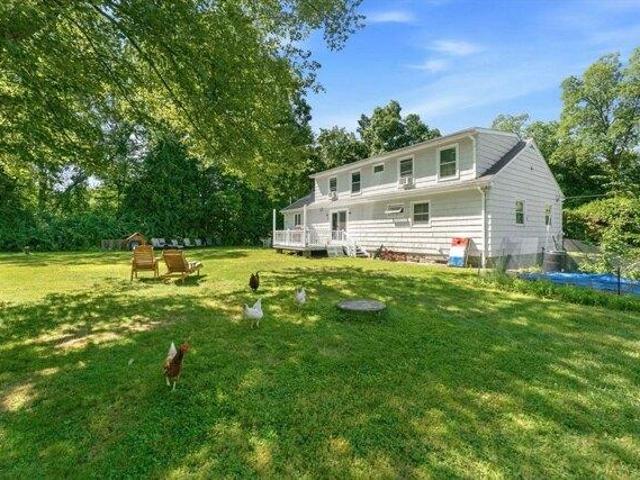 house with 4 bedroom, Uxbridge MA ES105611985
