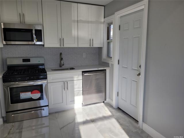 house with 4 bedroom, Valley Stream NY ES72692149