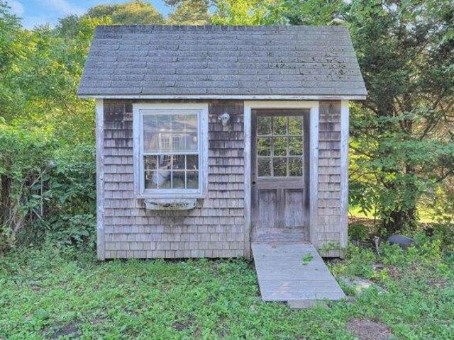 house with 4 bedroom, Vineyard Haven MA ES105651301