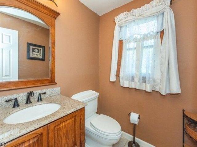 house with 4 bedroom, Wanaque NJ ES105256530