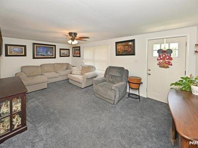 house with 4 bedroom, Wanaque NJ ES105279719