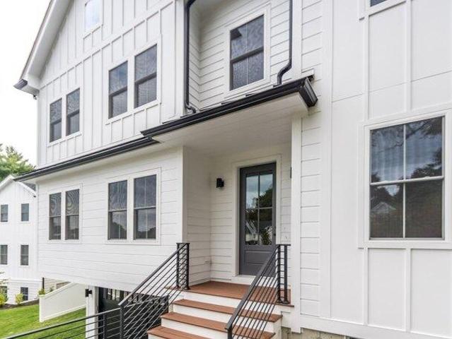 house with 4 bedroom, Waltham MA ES105428012