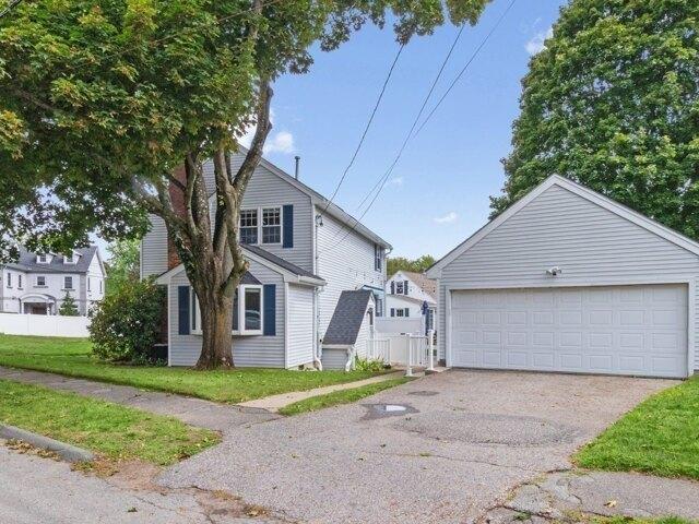 house with 4 bedroom, Waltham MA ES105591337