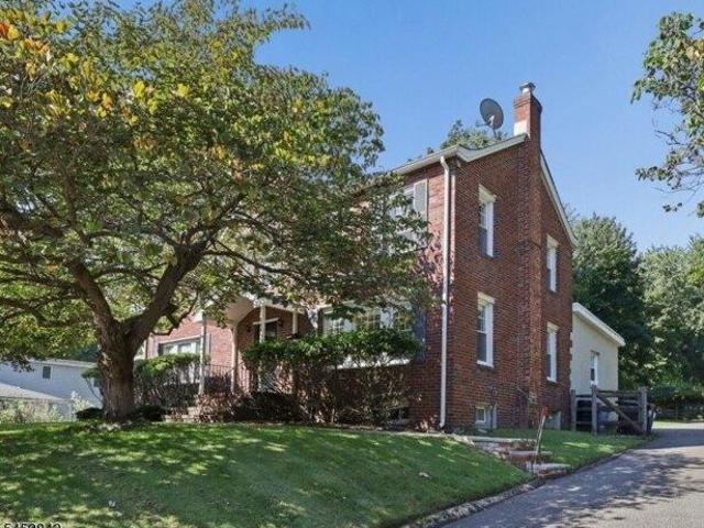 house with 4 bedroom, Waldwick NJ ES105612614