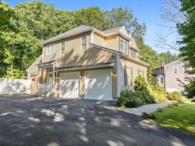 house with 4 bedroom, Walpole MA ES105591139
