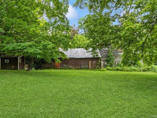 house with 4 bedroom, Wappingers Falls NY ES105292876