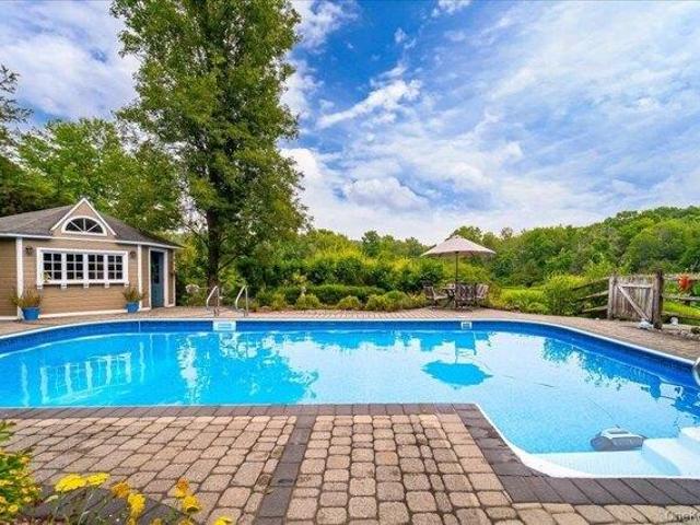 house with 4 bedroom, Warwick NY ES105287143