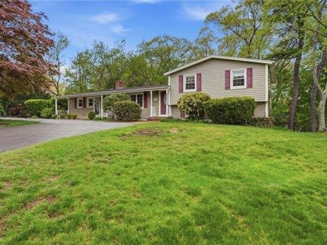 house with 4 bedroom, Warwick RI DS103442717