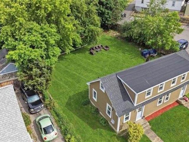 house with 4 bedroom, Warwick RI ES104832575