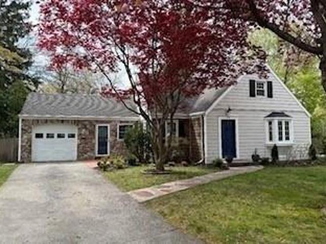 house with 4 bedroom, Warwick RI ES105368326