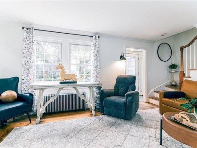 house with 4 bedroom, Warwick RI ES105428232