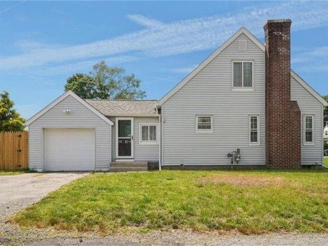 house with 4 bedroom, Warwick RI ES105477125