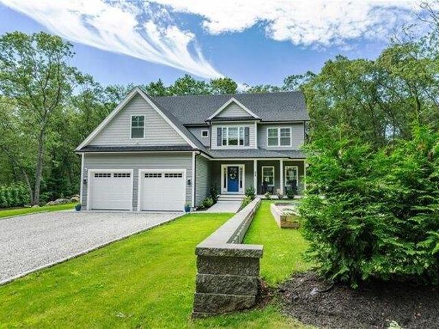 house with 4 bedroom, Warwick RI ES105680574